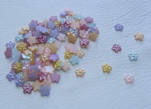 100 x 7mm Pearl Flower Embellishments in 6 Mixed Colours