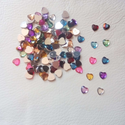 100 x 8mm Flatback Rhinestone Love Hearts, Gems for Card Making