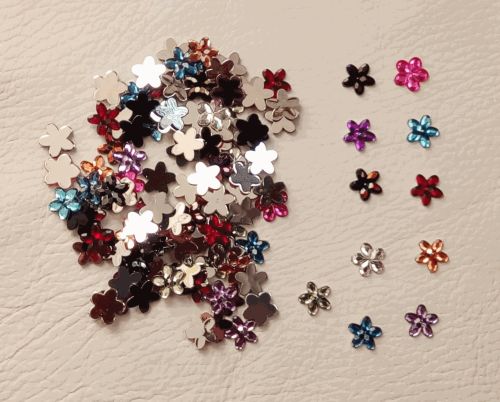 100 x 10mm Flat back Rhinestone Flowers