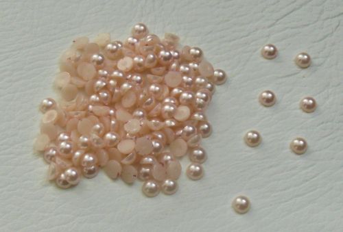 200 x 4mm Flat Back Pearls in Peach